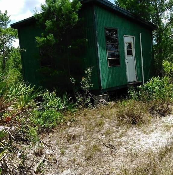 Profile Picture of Vicky Chandler (@vickychandlet) on Poshmark