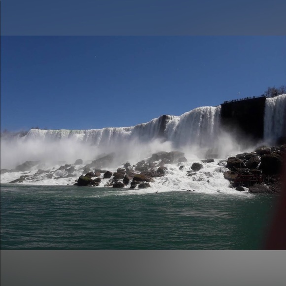 Profile Picture of Carito Lojano (@carito1085) on Poshmark