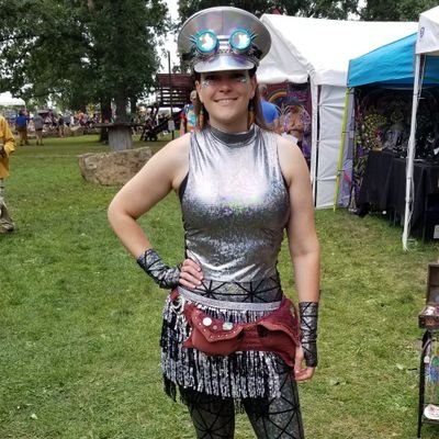 Profile Picture of Amber Feldermann (@Feldy89) on Twitter