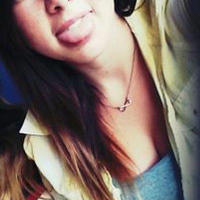 Profile Picture of Mackenzie Dunham (@kenzie_boo_bear) on Twitter