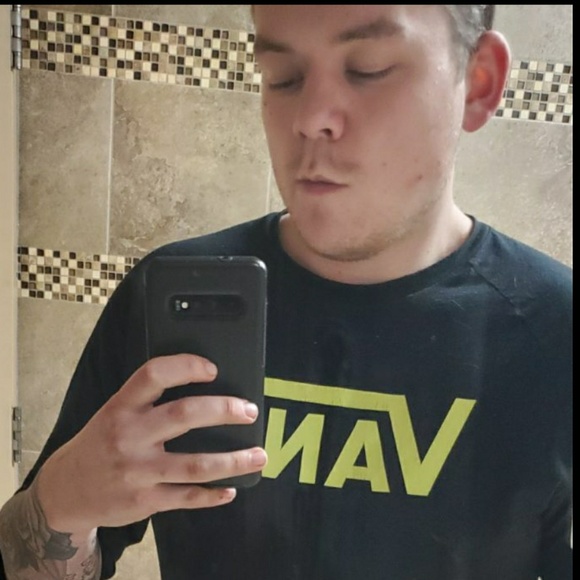 Profile Picture of Evsn Shardlow (@evsnshardlow) on Poshmark