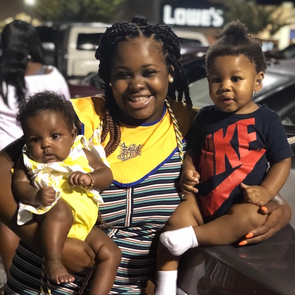 Profile Picture of Zahria Sallins (@zahriasallins) on Poshmark