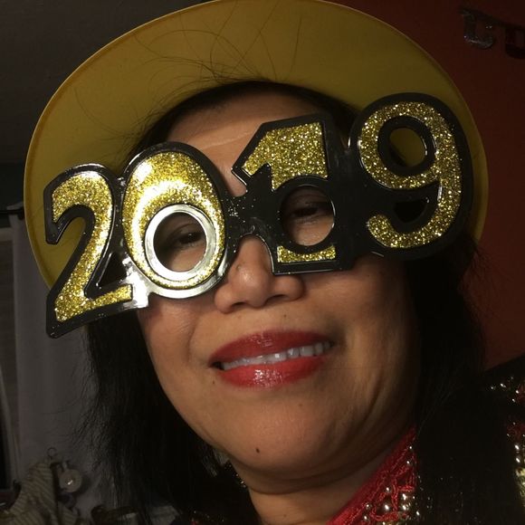 Profile Picture of Milaluz Afuang (@milaluzafuang) on Poshmark