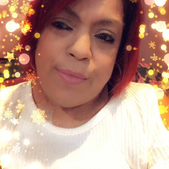 Profile Picture of Gaby Rivera (@giggigles) on Poshmark