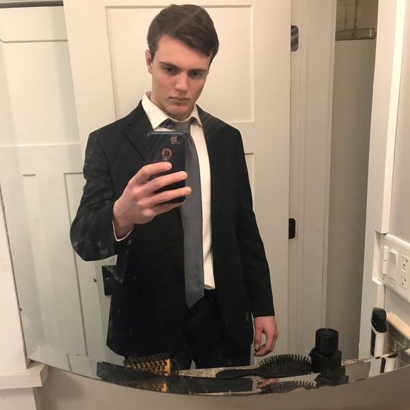 Profile Picture of William Setters (@williamsetters) on Poshmark