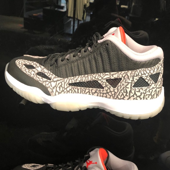 Profile Picture of John Mathis (@swagga500) on Poshmark