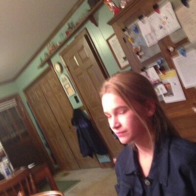 Profile Picture of Fiona Schultz (@fifibellrocks) on Twitter