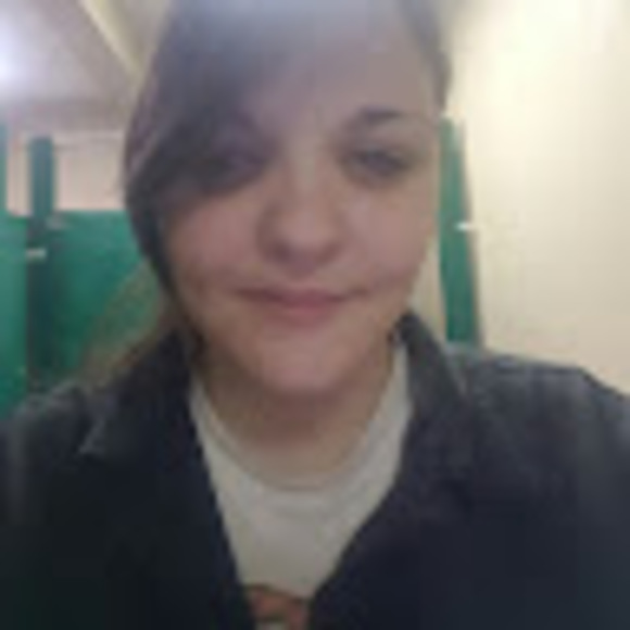 Profile Picture of Jamie Terpenning (@jamieterpenning) on Poshmark