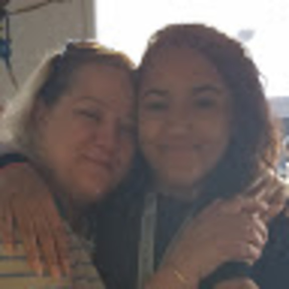 Profile Picture of Rene Duchesneau (@renemaried) on Poshmark