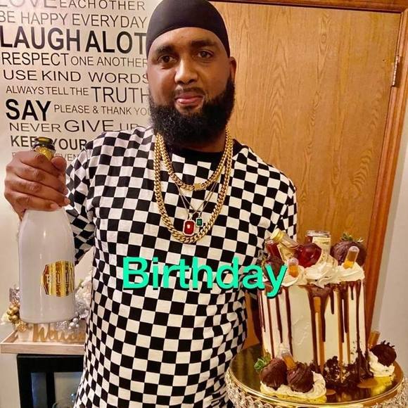 Profile Picture of Vance Validum (@validum229) on Poshmark