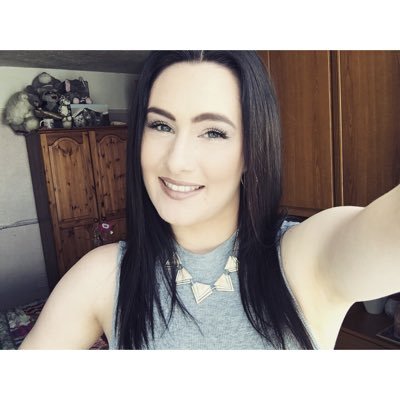 Profile Picture of Tasha (@tashacase_) on Twitter