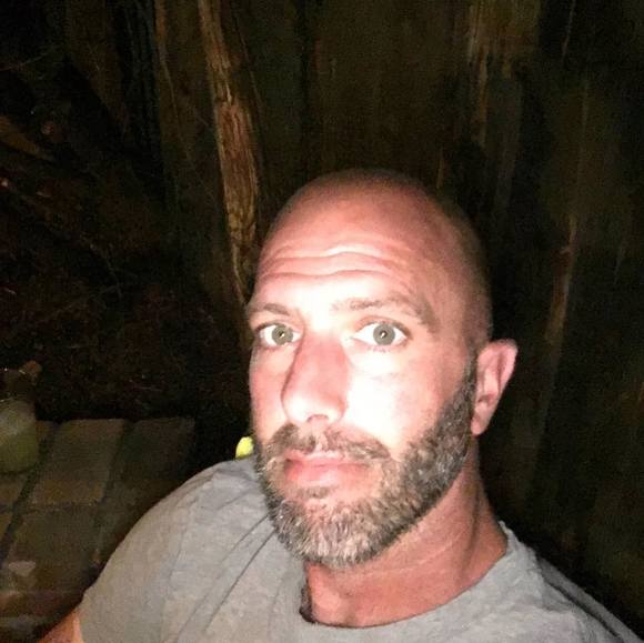 Profile Picture of James Arafiles (@jza162001) on Poshmark