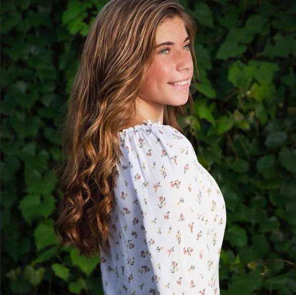 Profile Picture of Alex Skye (@alexskye82) on Poshmark