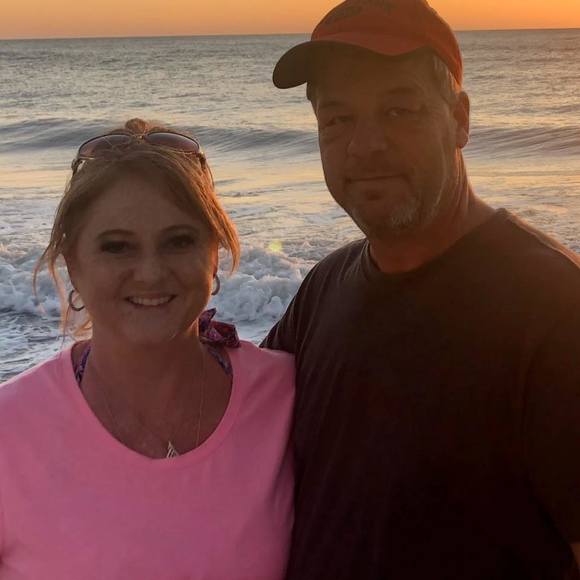 Profile Picture of Julie Tinsman (@julietinsman) on Poshmark