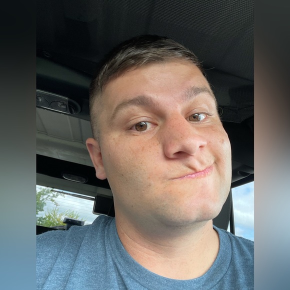 Profile Picture of Jeremy Hanson (@ajax_lefty51) on Poshmark