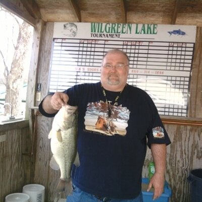 Profile Picture of James Eaves (@jmsvs) on Twitter