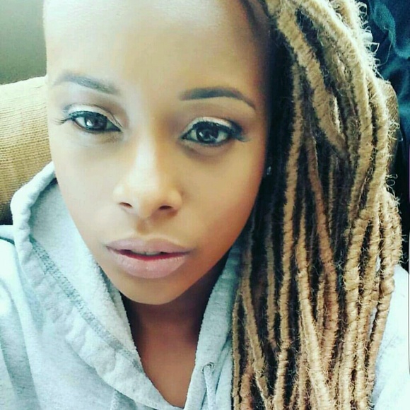 Profile Picture of Wendy Jones (@win_diva) on Poshmark