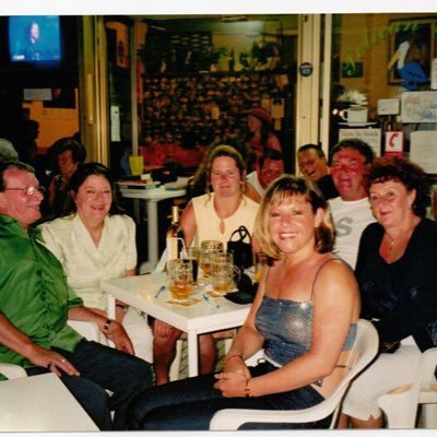 Profile Picture of Lisa (@lisadyball70) on Twitter