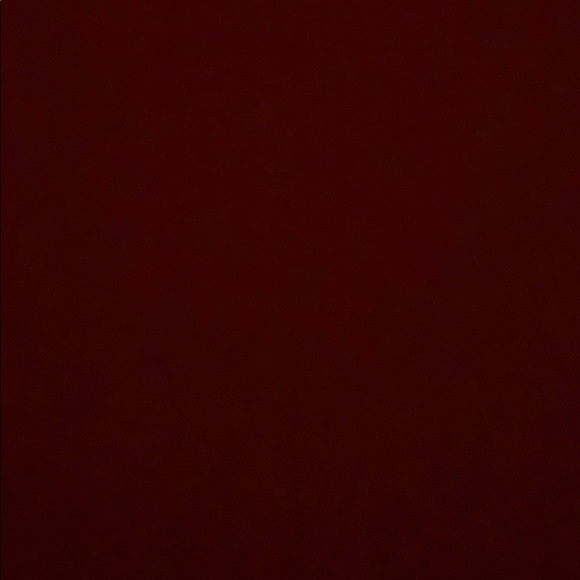 Profile Picture of Amie Espinola (@amieesp) on Poshmark