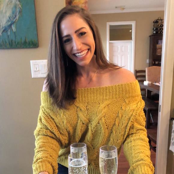 Profile Picture of Carly Berkowitz (@cjb016) on Poshmark