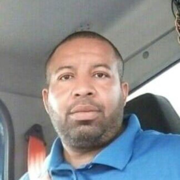 Profile Picture of Kerwin Williams (@mrk1w) on Poshmark