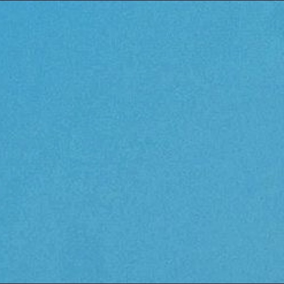 Profile Picture of Natalie Broadley (@nbroadley) on Poshmark