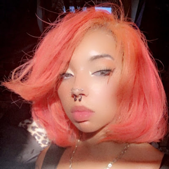Profile Picture of Torri Kirshblum (@tkirshblum14) on Poshmark