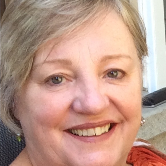 Profile Picture of Heather Mcdougall (@heathermcd50) on Poshmark