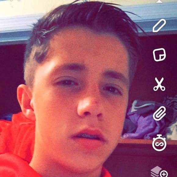 Profile Picture of Devan Davis (@devanjdavis123) on Poshmark