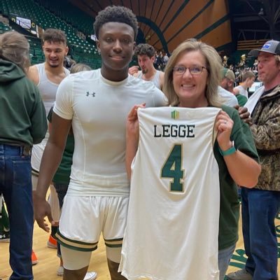 Profile Picture of Lori Legge (@LeggeMama) on Twitter