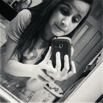 Profile Picture of Apryl Taylor (@obey_my_swagg02) on Twitter