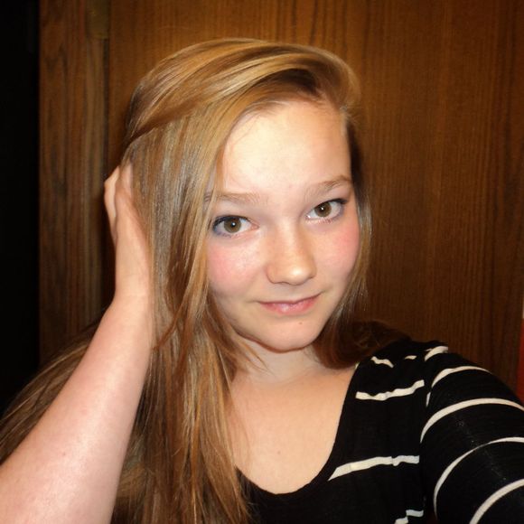 Profile Picture of Megan Bartylla (@megan4032) on Poshmark