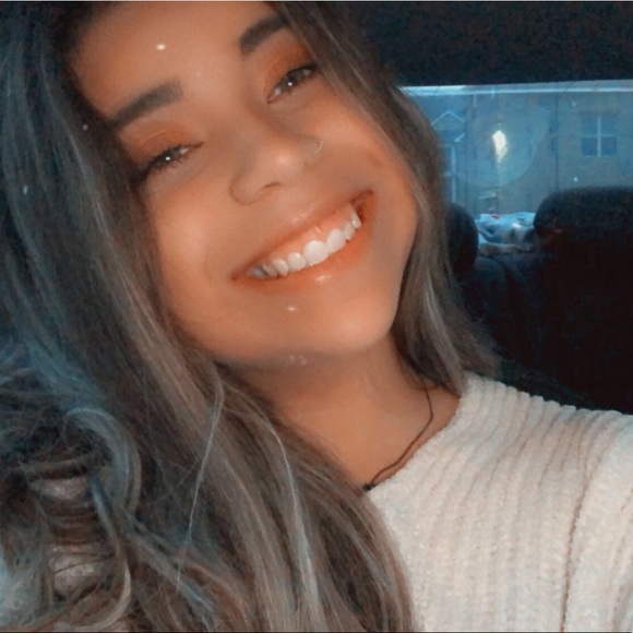 Profile Picture of Kalei Bradberry (@kaleibradberry) on Poshmark