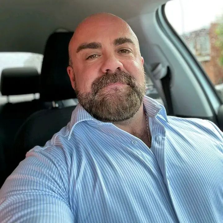 Profile Picture of H e b e r t 😄😃😊😉 (@heberthenry) on Tiktok