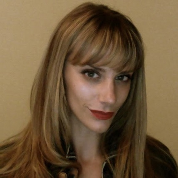 Profile Picture of Maureen Kearns (@mkgormley) on Poshmark