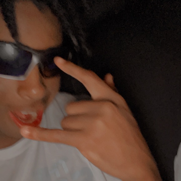 Profile Picture of Troy Anders (@headhuncho233) on Poshmark