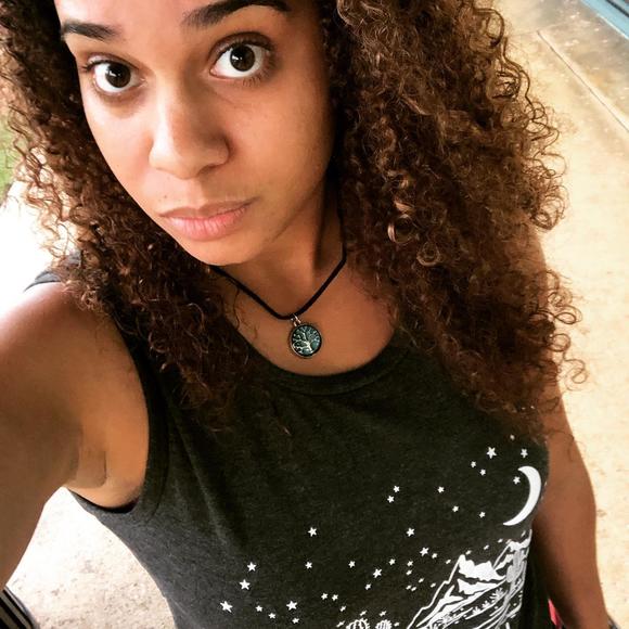 Profile Picture of Marlin Alicea fernández (@marlinalicea) on Poshmark