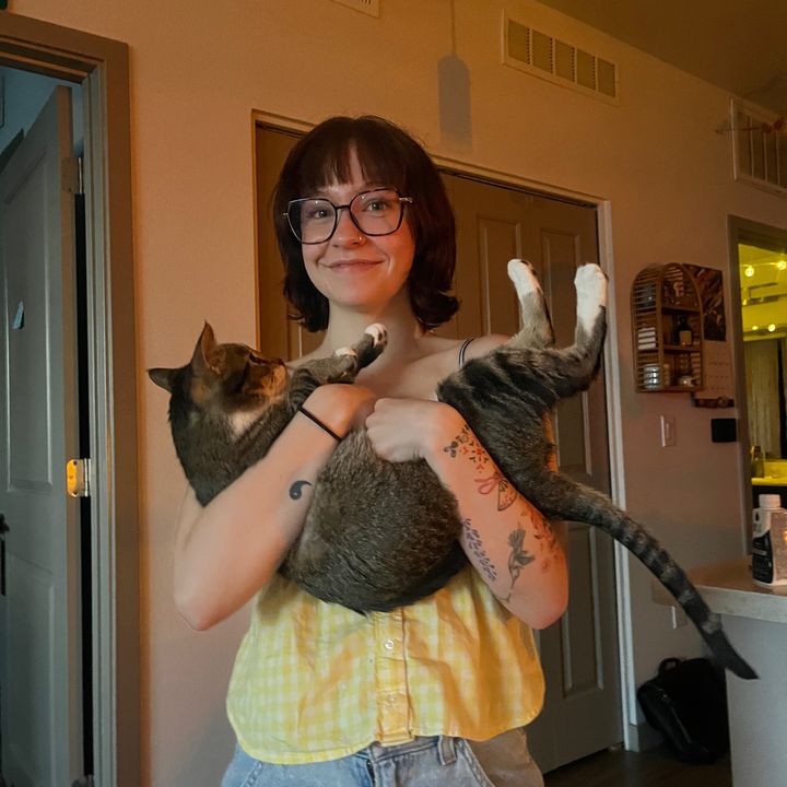 Profile Picture of shannon (@shannonchidsknee) on Tiktok