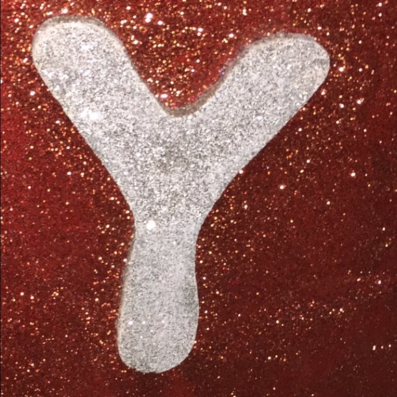 Profile Picture of Reiam Noaman (@reiam) on Poshmark