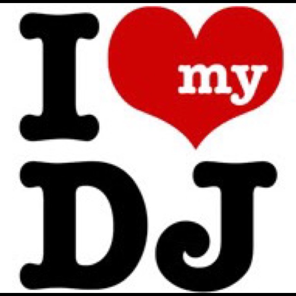 Profile Picture of Anne Lin (@anett1987) on Poshmark