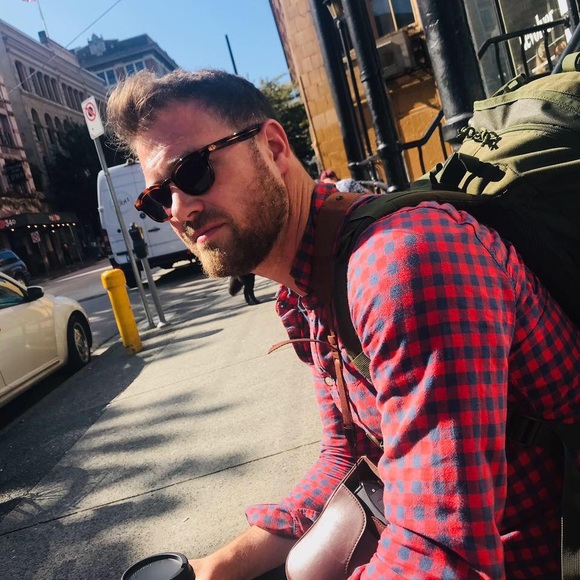 Profile Picture of Daniel Kenny (@fourchordme) on Poshmark