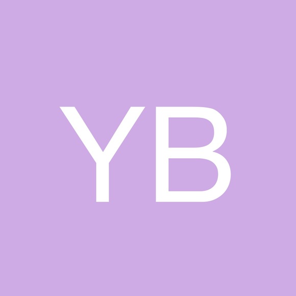 Profile Picture of Yackel Backbone (@zcral9buh) on Poshmark