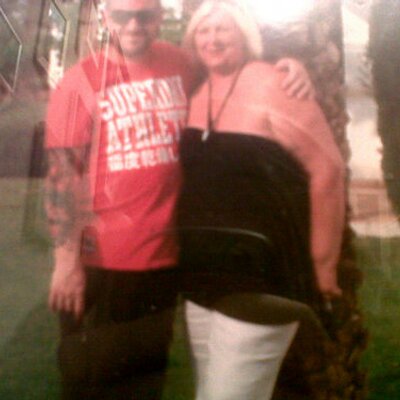 Profile Picture of Tina Lines (@tina_x_69) on Twitter