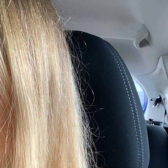 Profile Picture of Mandy Wallace (@mandywallace779) on Poshmark
