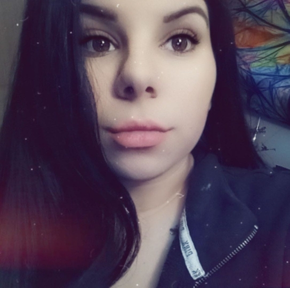 Alexa Booras - Poshmark Profile Picture of Alexa Booras (@alexabooras) on Poshmark