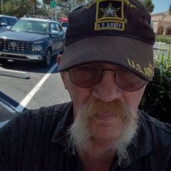 Profile Picture of kelly (@kelvinblaisdell) on Tiktok