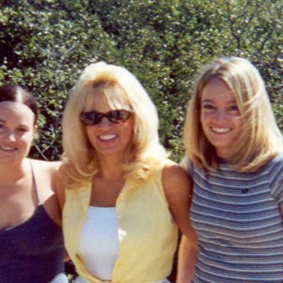 Profile Picture of Debbie Haskins (@deborahhaskins) on Poshmark