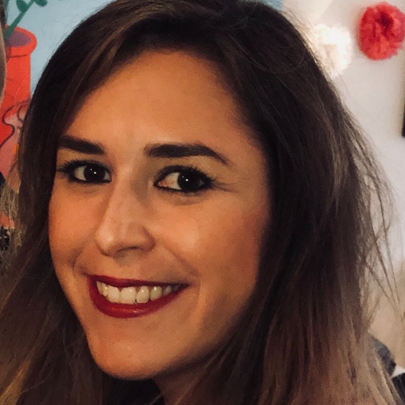 Profile Picture of Alexis Ansell (@aeansell) on Poshmark