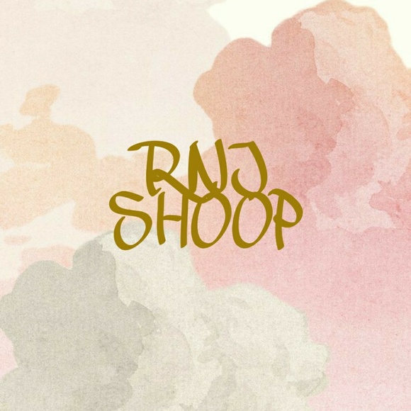 Profile Picture of Rnj Shoop (@rnjshoop) on Poshmark