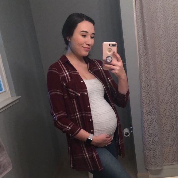 Profile Picture of Daisy Lindenberger (@dlindenberger) on Poshmark